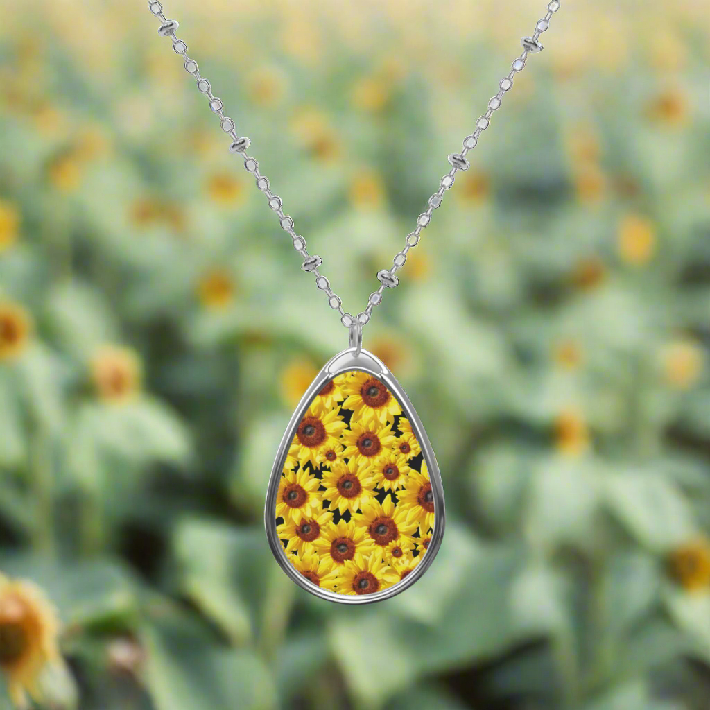 



Information

Name
Sunflowers_New_Oval_pendant_Necklace_FWS_field
