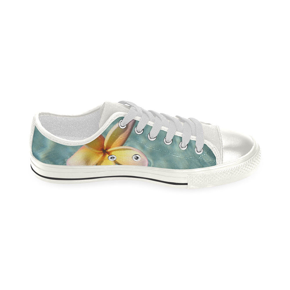 Floating Frangipani Women's Low Rise Shoes