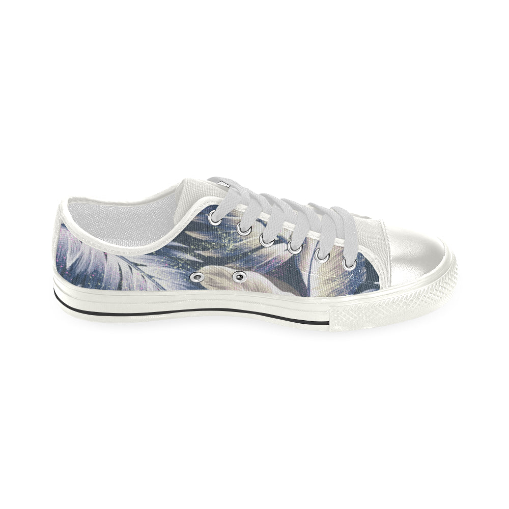 Leaves 1 Aquila Low Rise Women's Shoes up to size 12 3